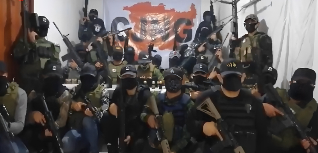 Miembros armados del Cártel Jalisco Nueva Generación, la organización más poderosa vinculada al crimen organizado en México.