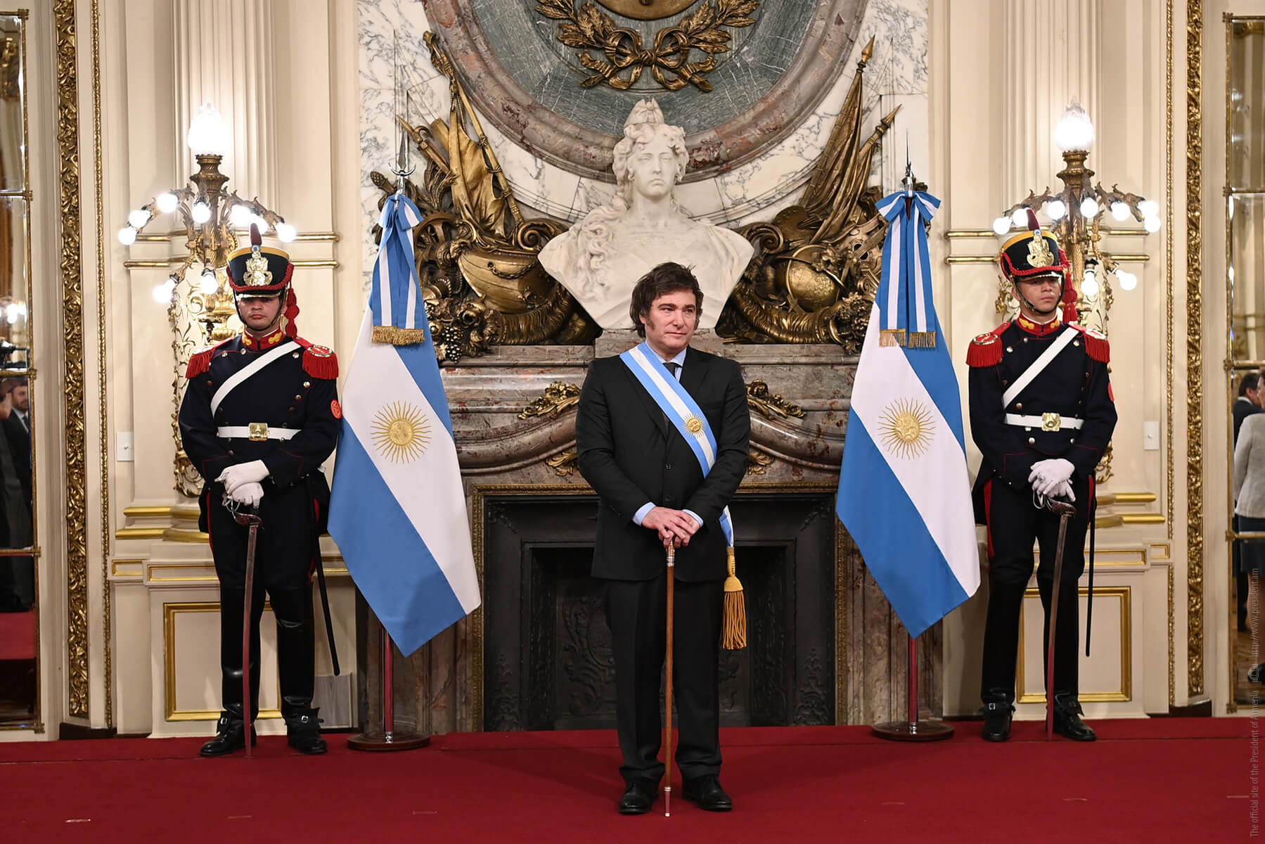 El presidente argentino Javier Milei, uno de los integrantes de la nueva derecha radical en América Latina, en su ceremonia de investidura.