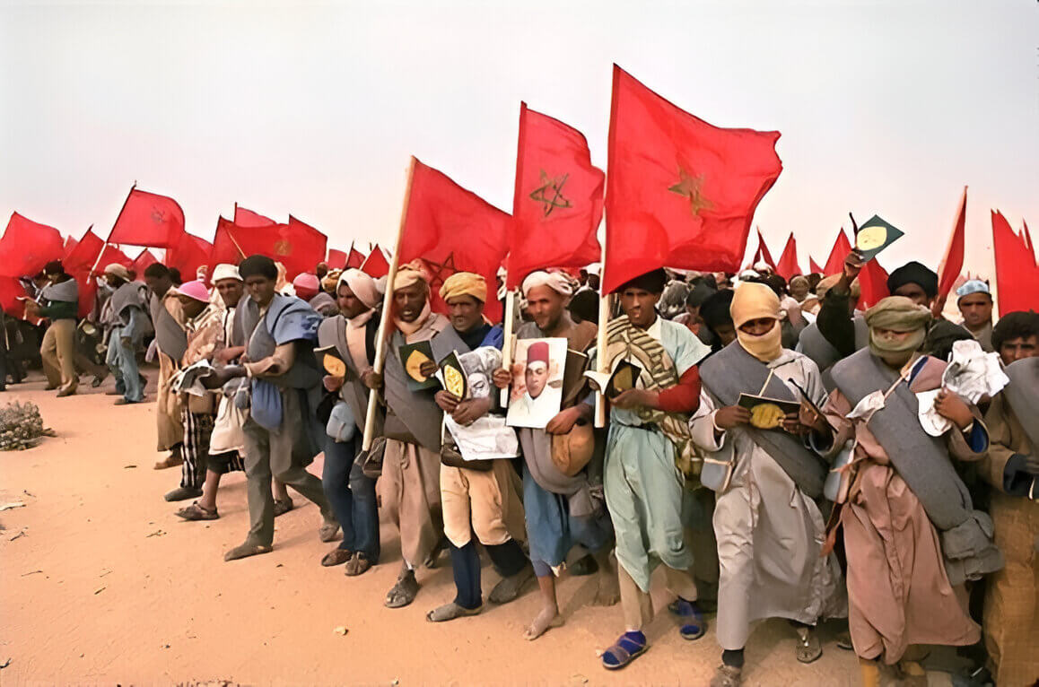 Marcha verde para materializar la ocupación del Sáhara por parte de Marruecos.
