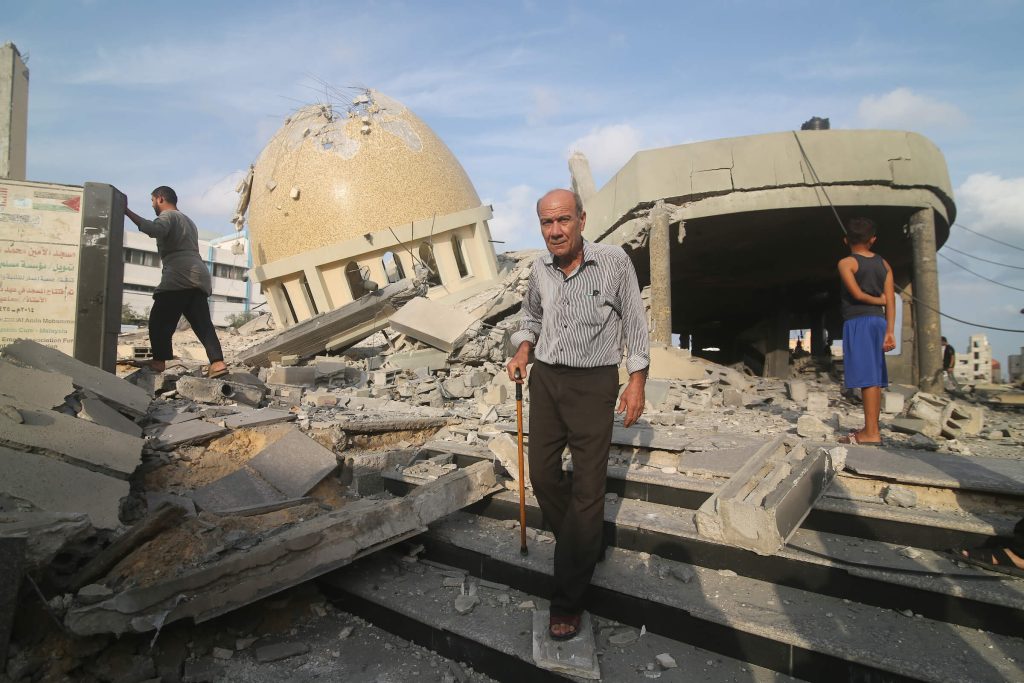 Mezquita destruida en la Franja de Gaza por los ataques del ejército israelí. 