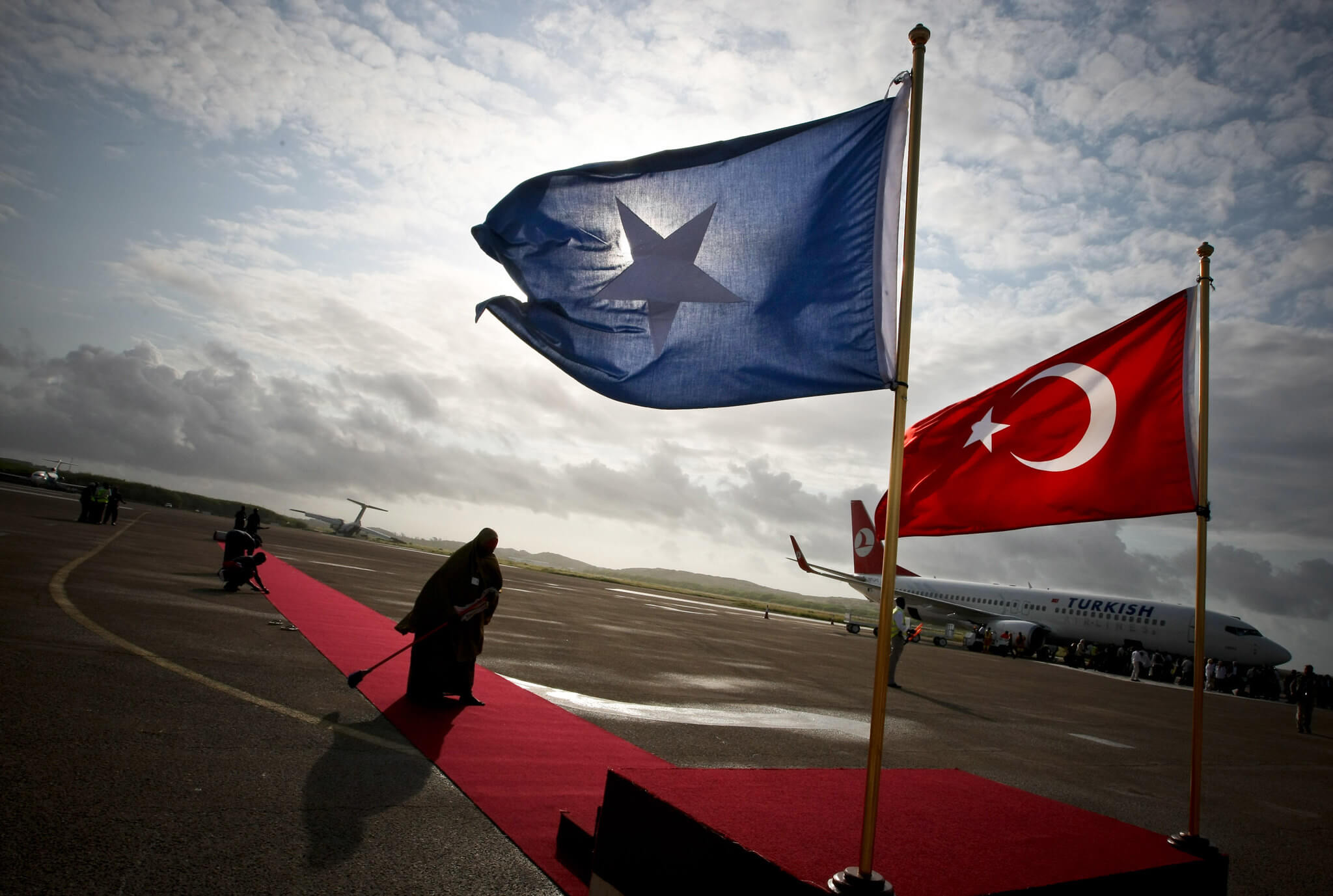 Banderas de Somalia y Turquía durante una visita de Recep Tayyip Erdogan a Mogadiscio. 