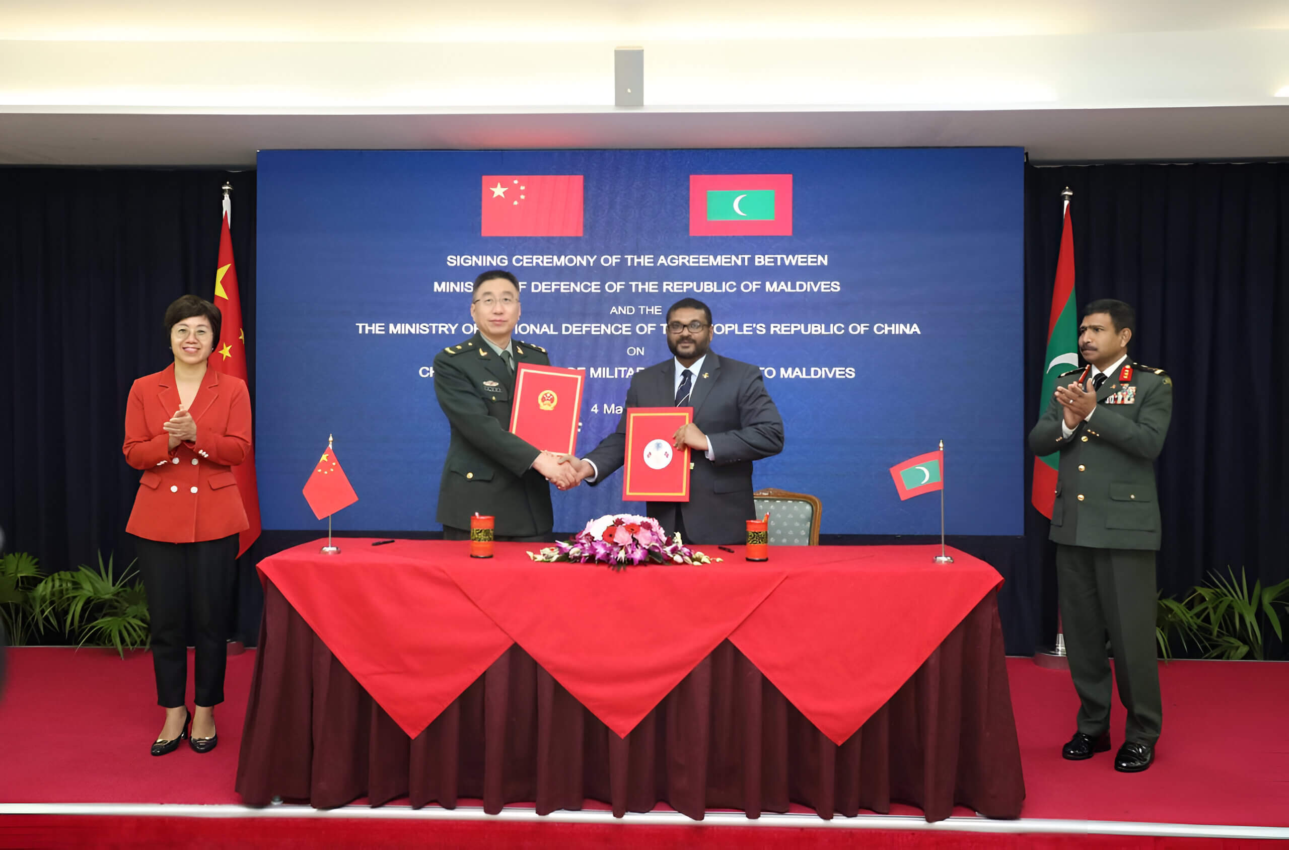 Firma del acuerdo militar entre Maldivas y China.