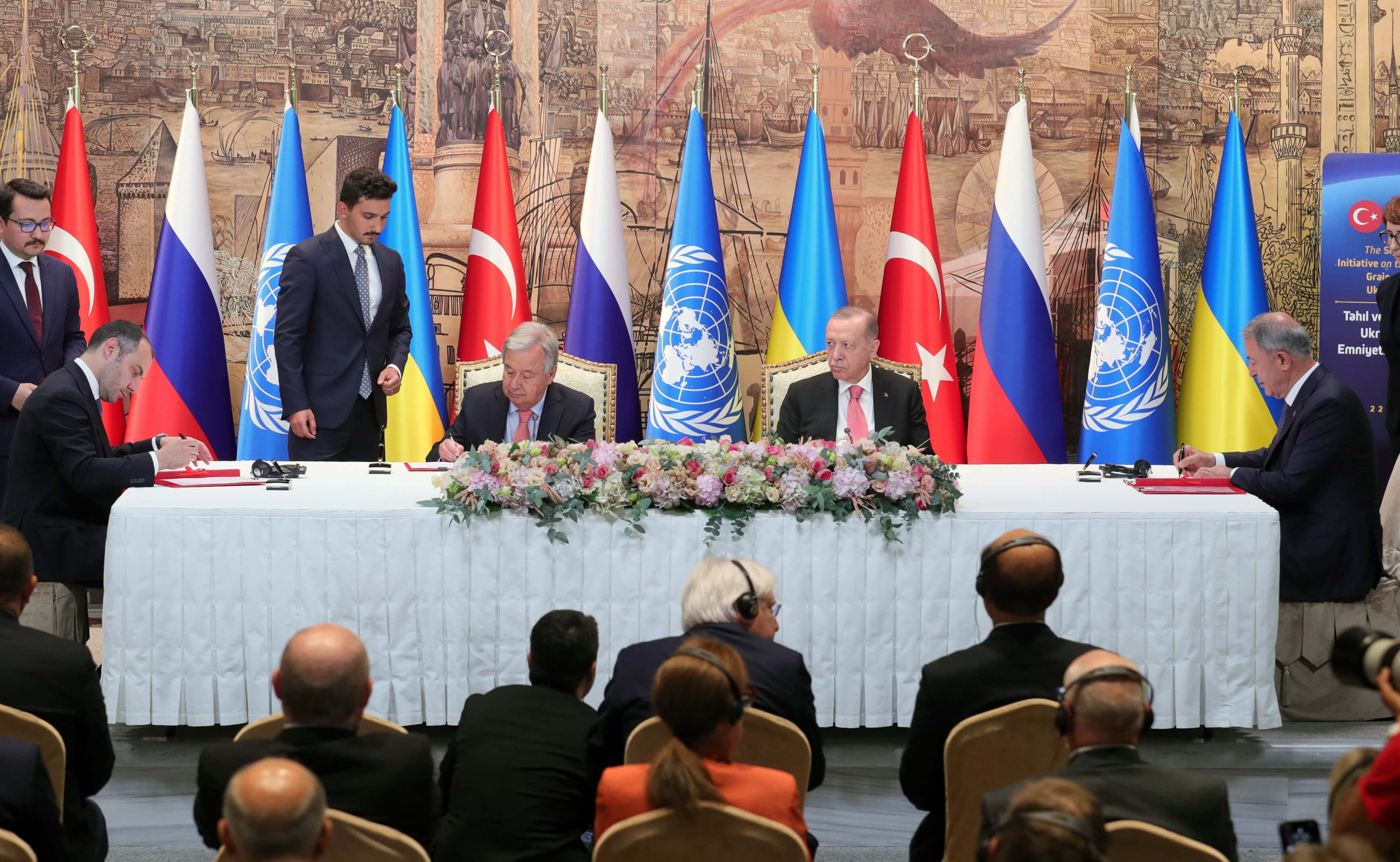 Negociaciones entre Ucrania y Rusia, lideradas por Turquía, sobre la exportación de grano ucraniano a través del mar Negro. Julio de 2022.