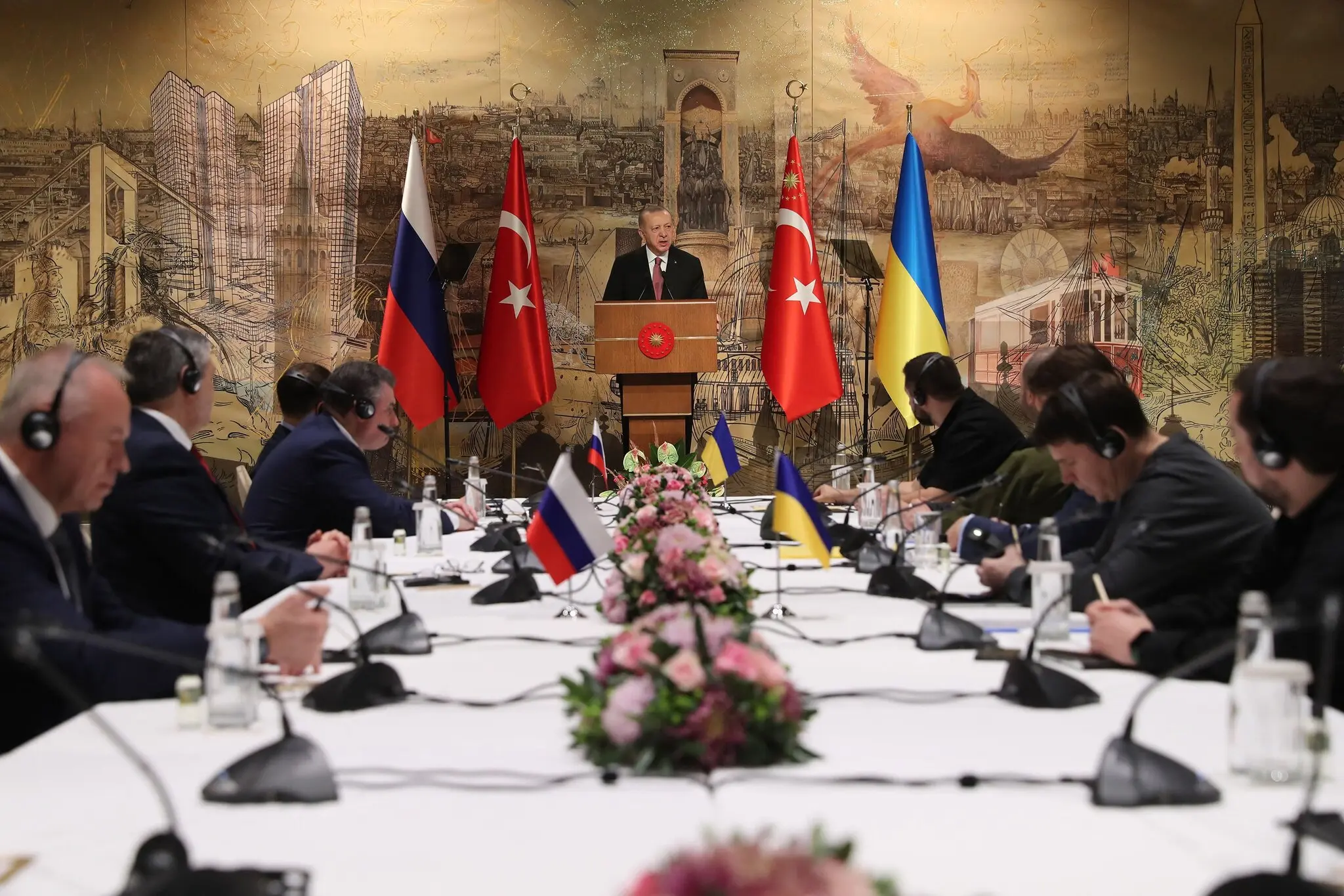 Conservaciones de paz, organizadas por Turquía, entre Ucrania y Rusia en marzo de 2022.