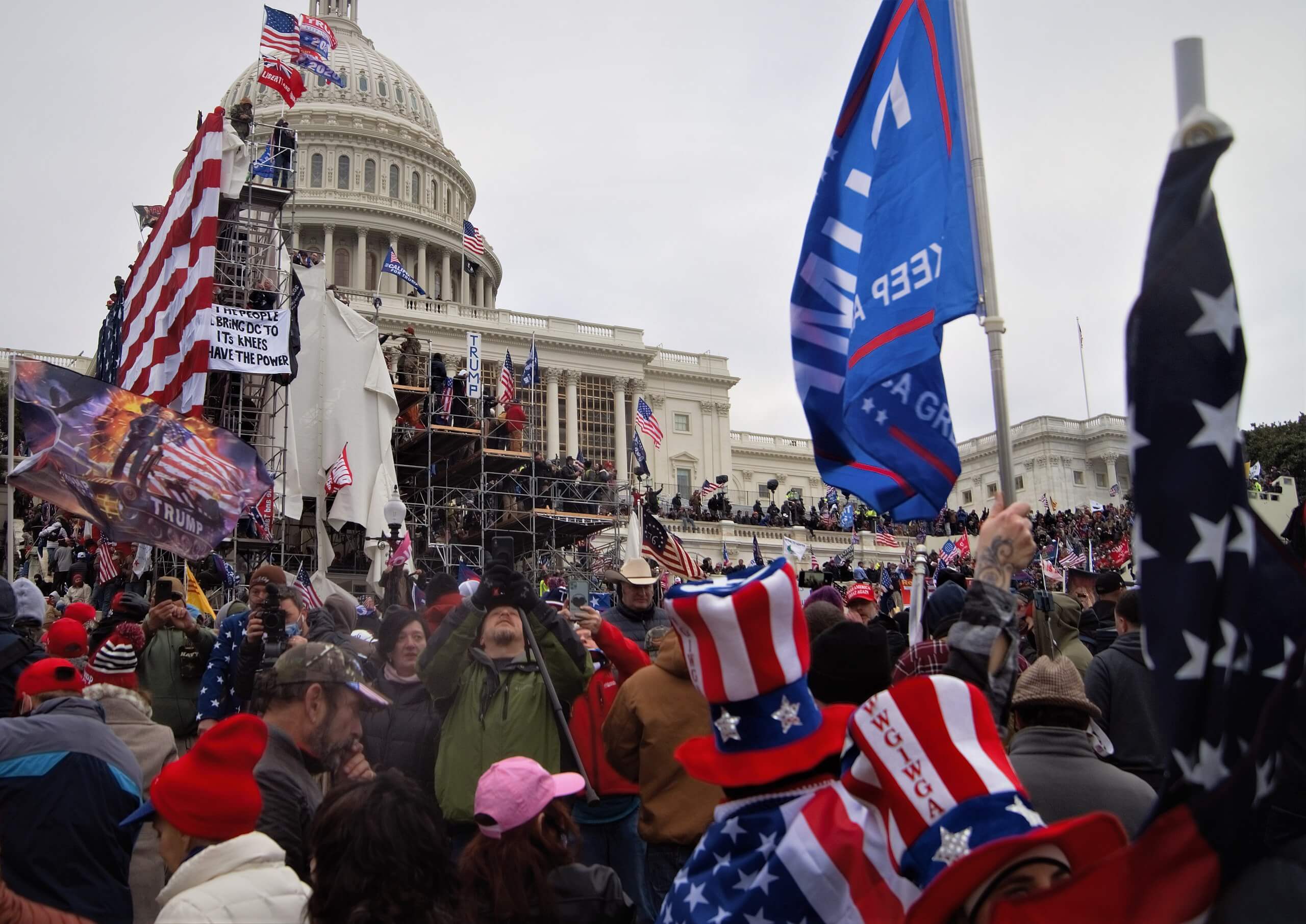 Seguidores de Donald Trump asaltan el Capitolio, el 6 de enero de 2021.