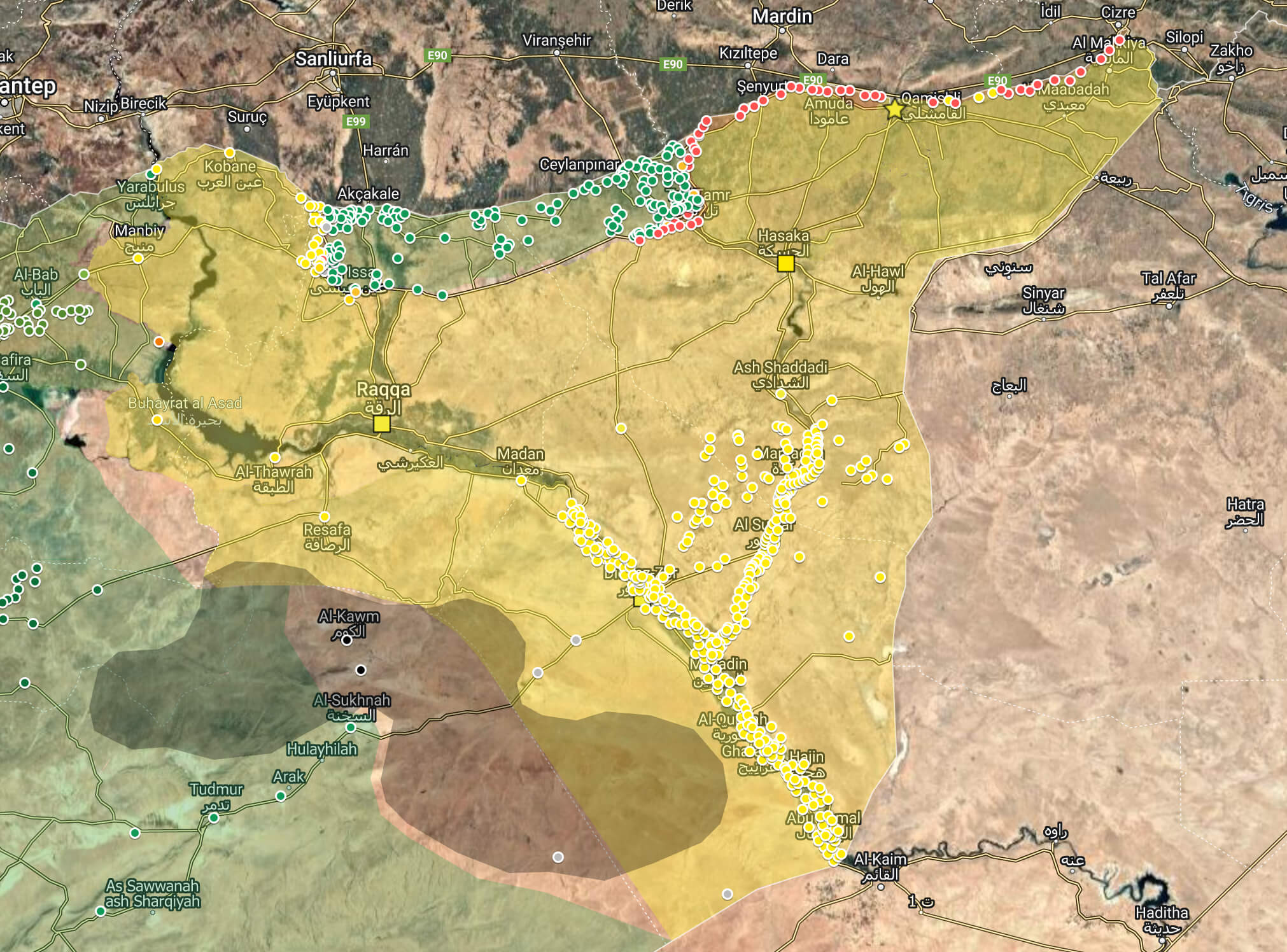 Mapa que muestra tanto las bases en territorio controlado por las SDF (amarillo) de Rusia (oeste) y Estados Unidos (este) como los puestos establecidos por Turquía en territorio del SNA (verde claro).