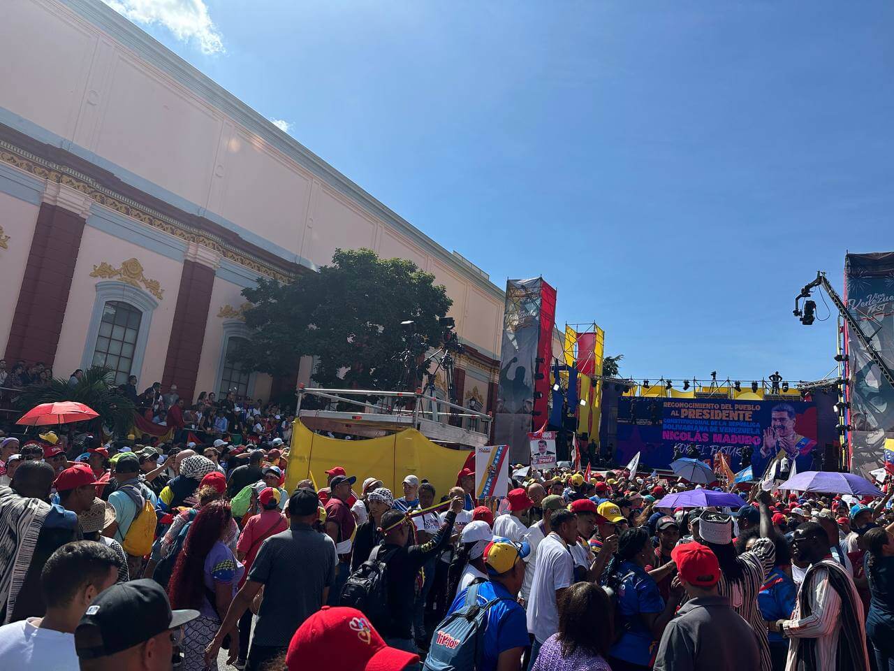 Acto organizado por el chavismo en Caracas tras la toma de posesión de Nicolás Maduro como presidente de Venezuela.