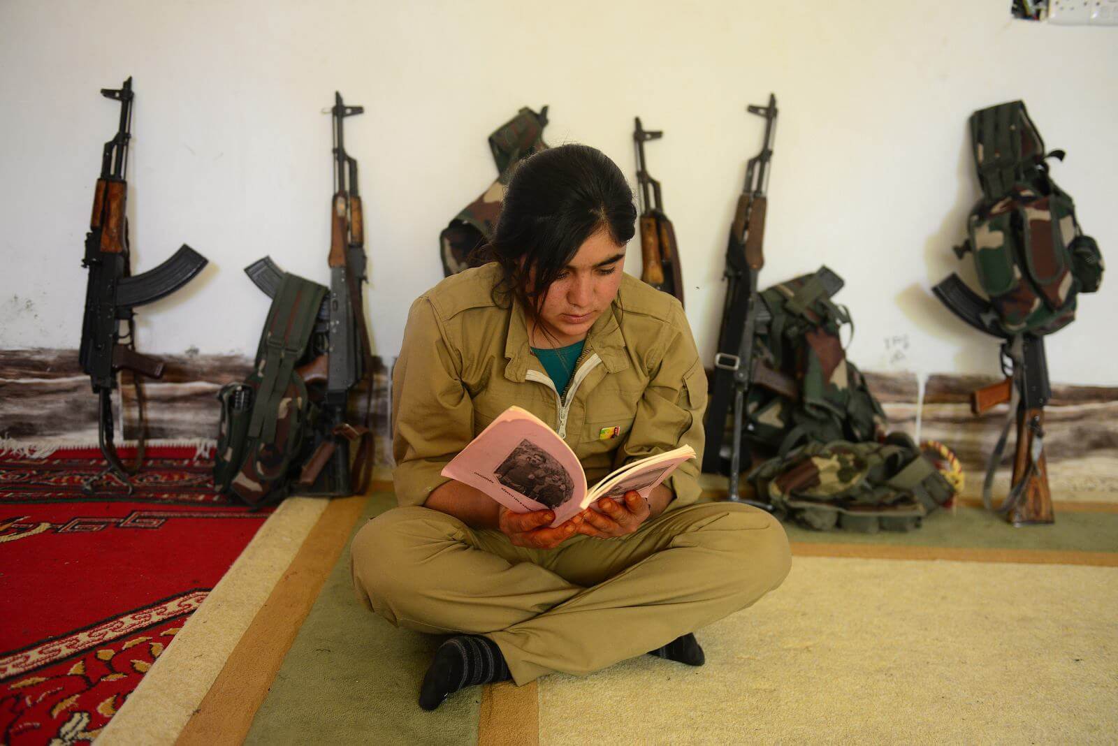 Más de una década después del genocidio yazidí a manos del Estado Islámico, las mujeres siguen atrapadas en un ciclo incesante de violencia.