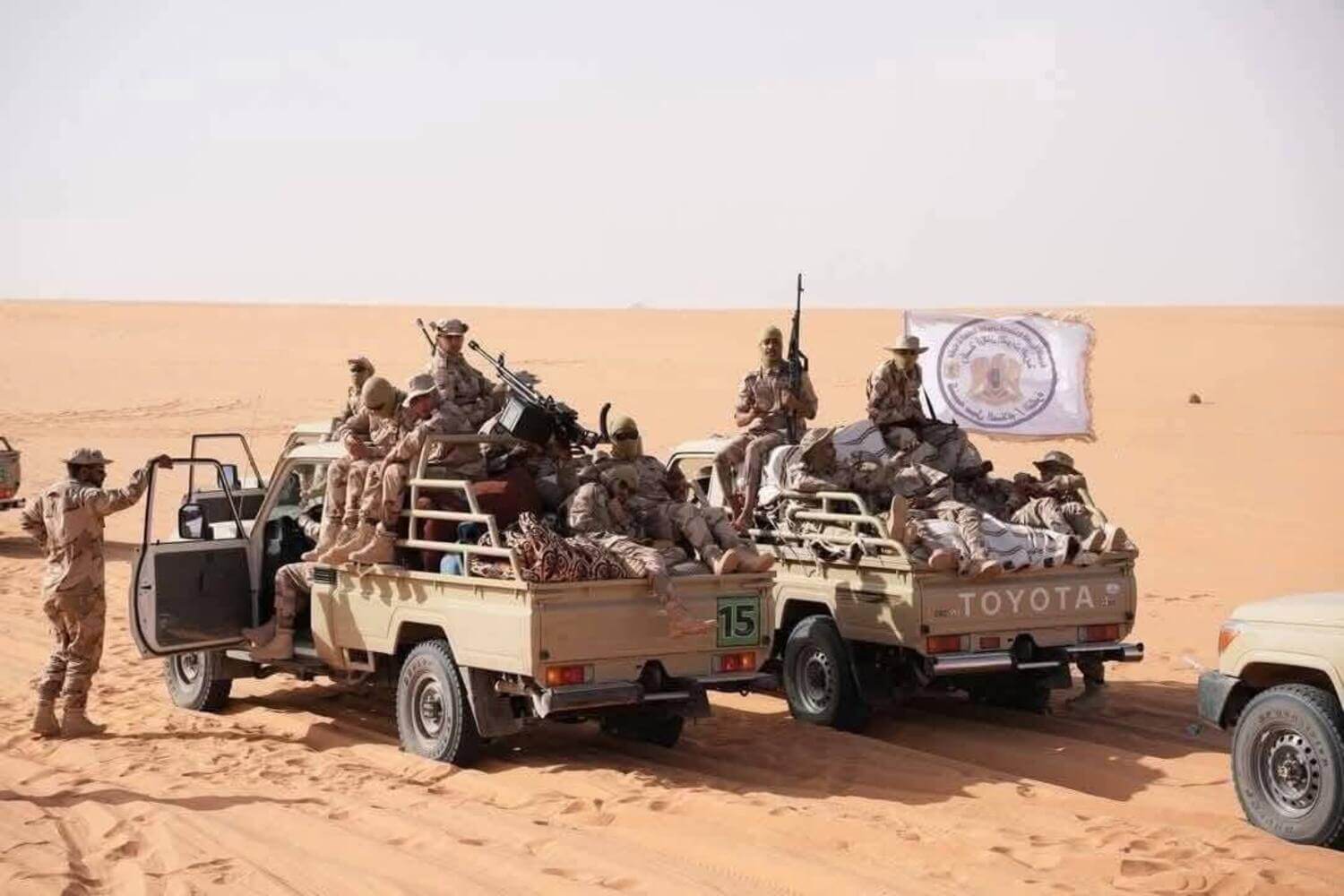 Los combates de la guerra sudanesa podrían entrelazarse con el conflicto libio tras la toma de la frontera común por parte de las RSF.