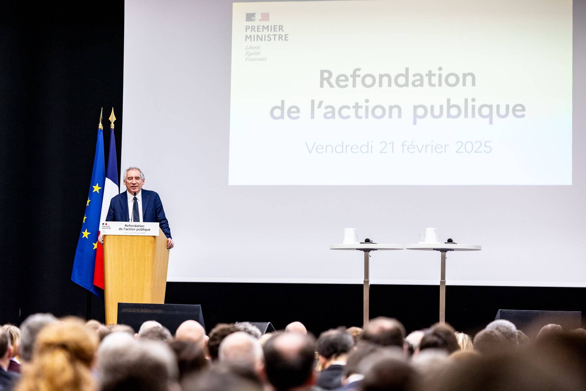 La caída del primer ministro François Bayrou intensifica la crisis política y de gobierno que arrastra Francia desde verano de 2024.