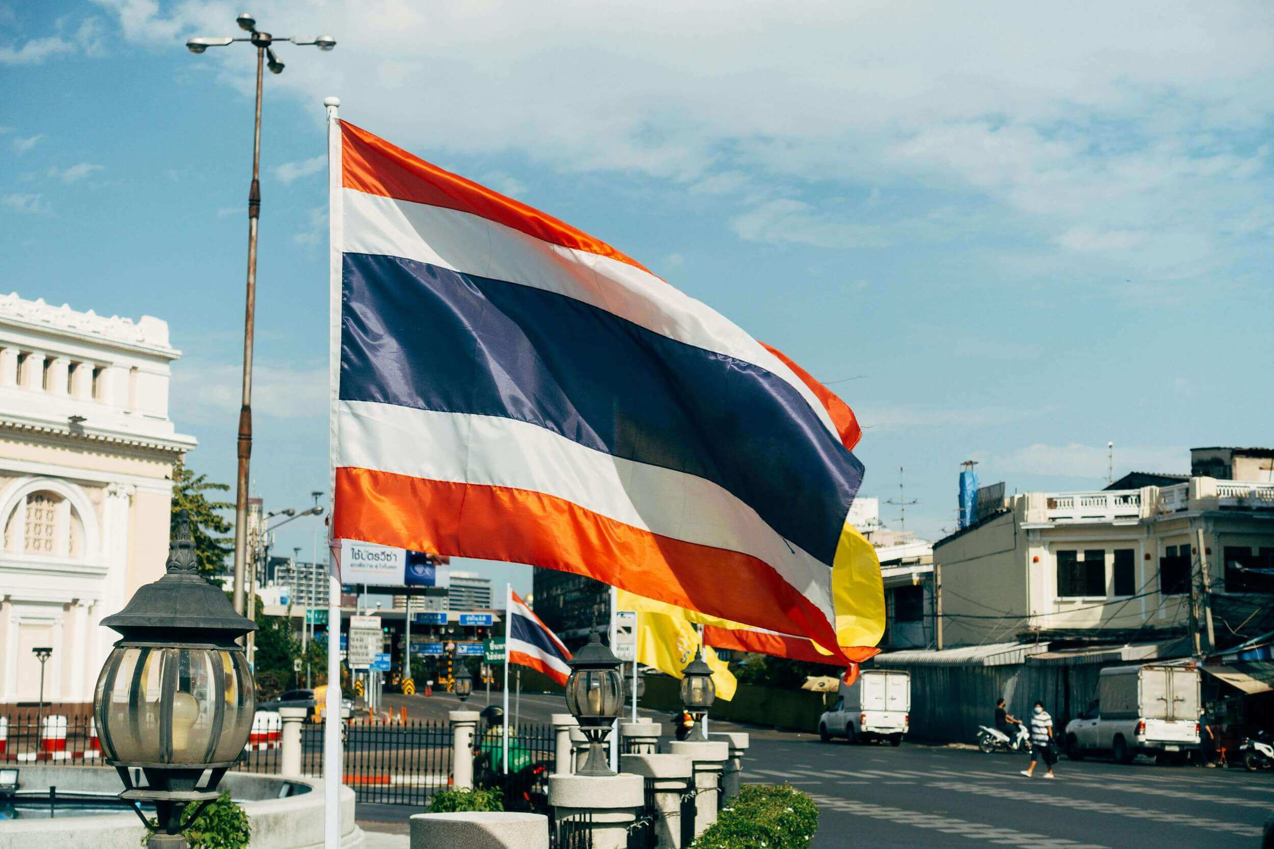 Anutin Charvirankul se convierte en el nuevo primer ministro de Tailandia, pero la inestabilidad política no desaparece del todo. 