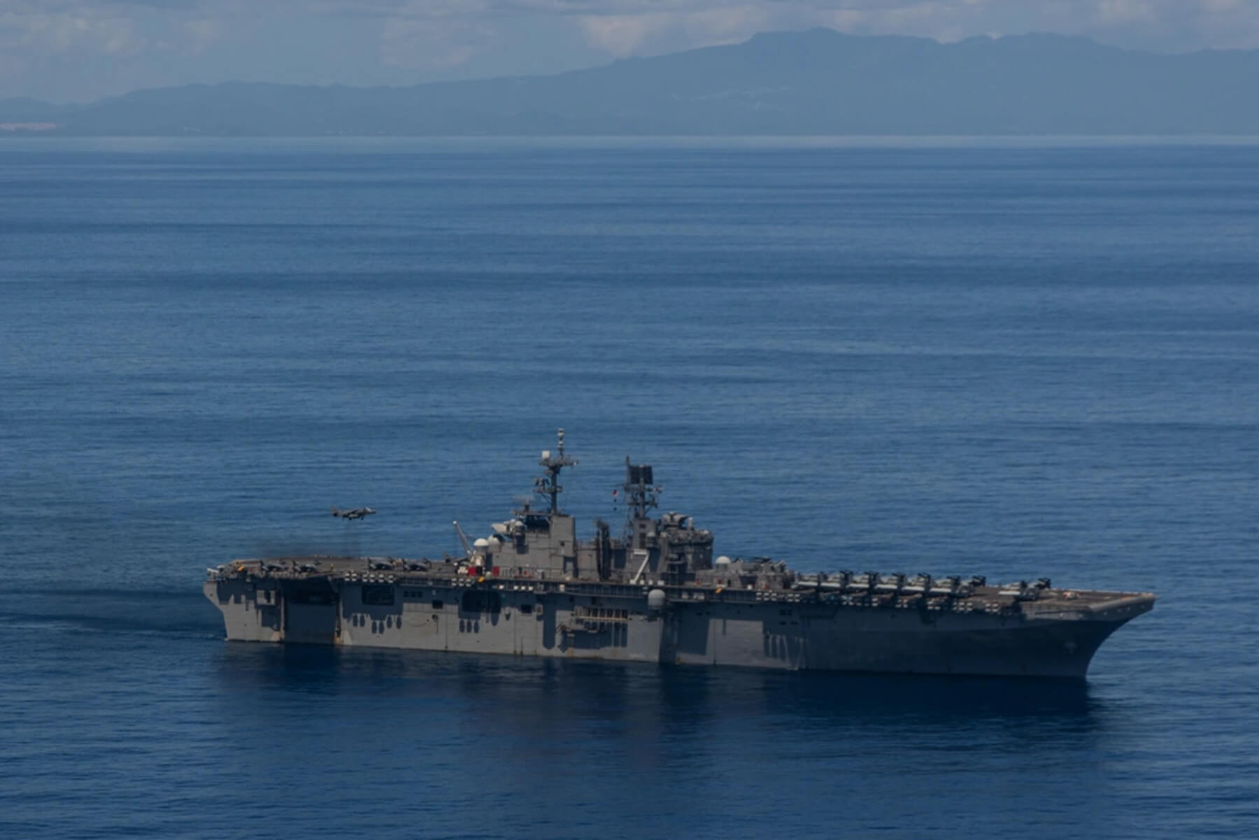 El ejército de Estados Unidos realiza maniobras militares en el mar Caribe en medio de una escalada de tensiones con Venezuela y Nicolás Maduro.