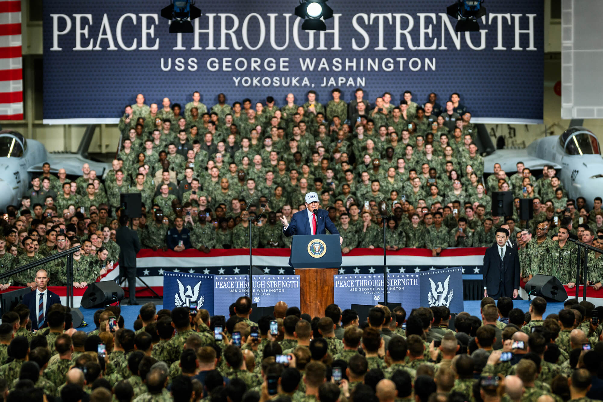 Los fallos estratégicos Trump revelan una política exterior errática, marcada por la sobreextensión militar y la pérdida de influencia global.