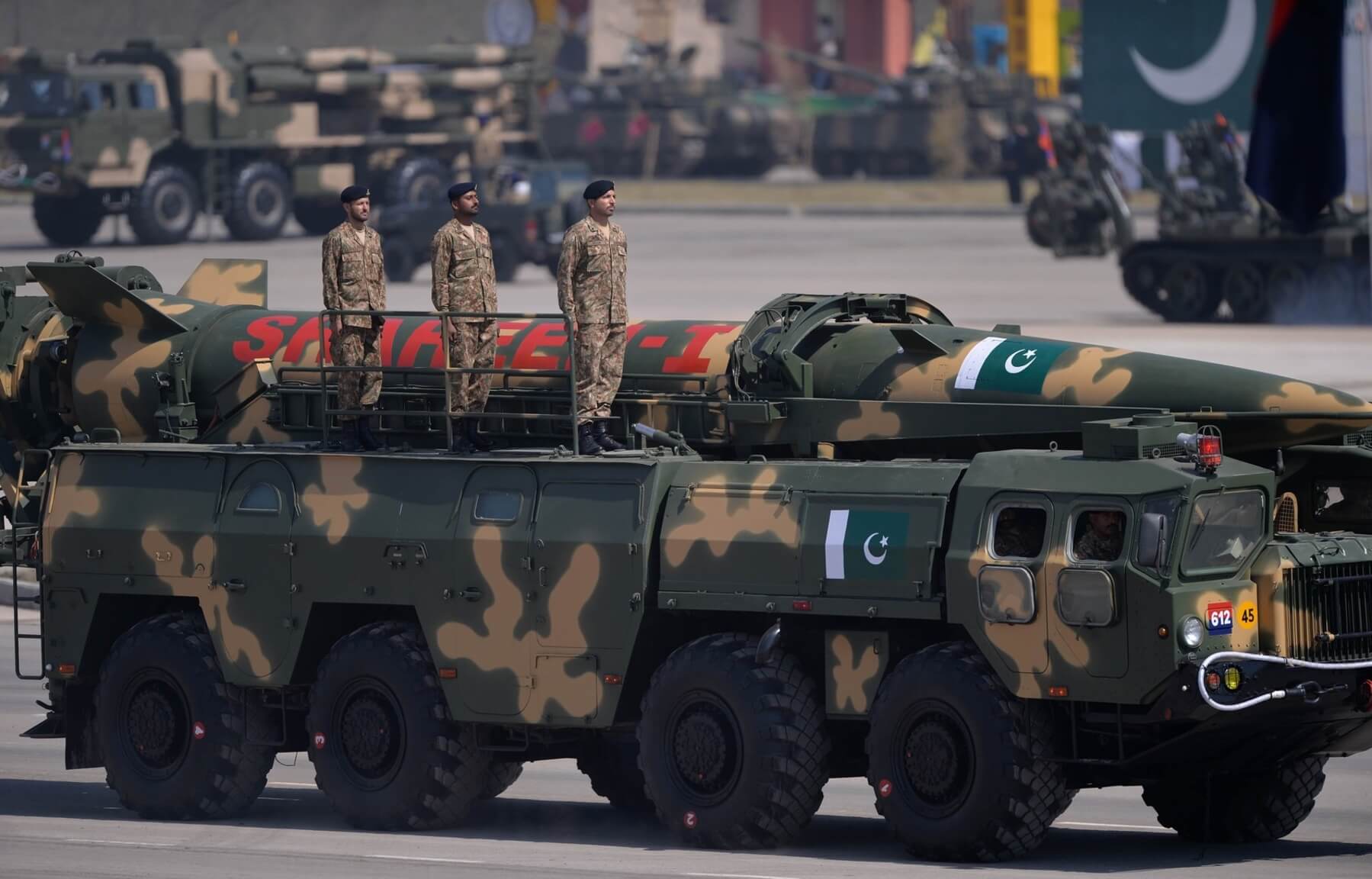La reforma constitucional en Pakistán otorgaría un mayor poder al Ejército y ampliaría los privilegios de figuras militares como Asim Munir. 