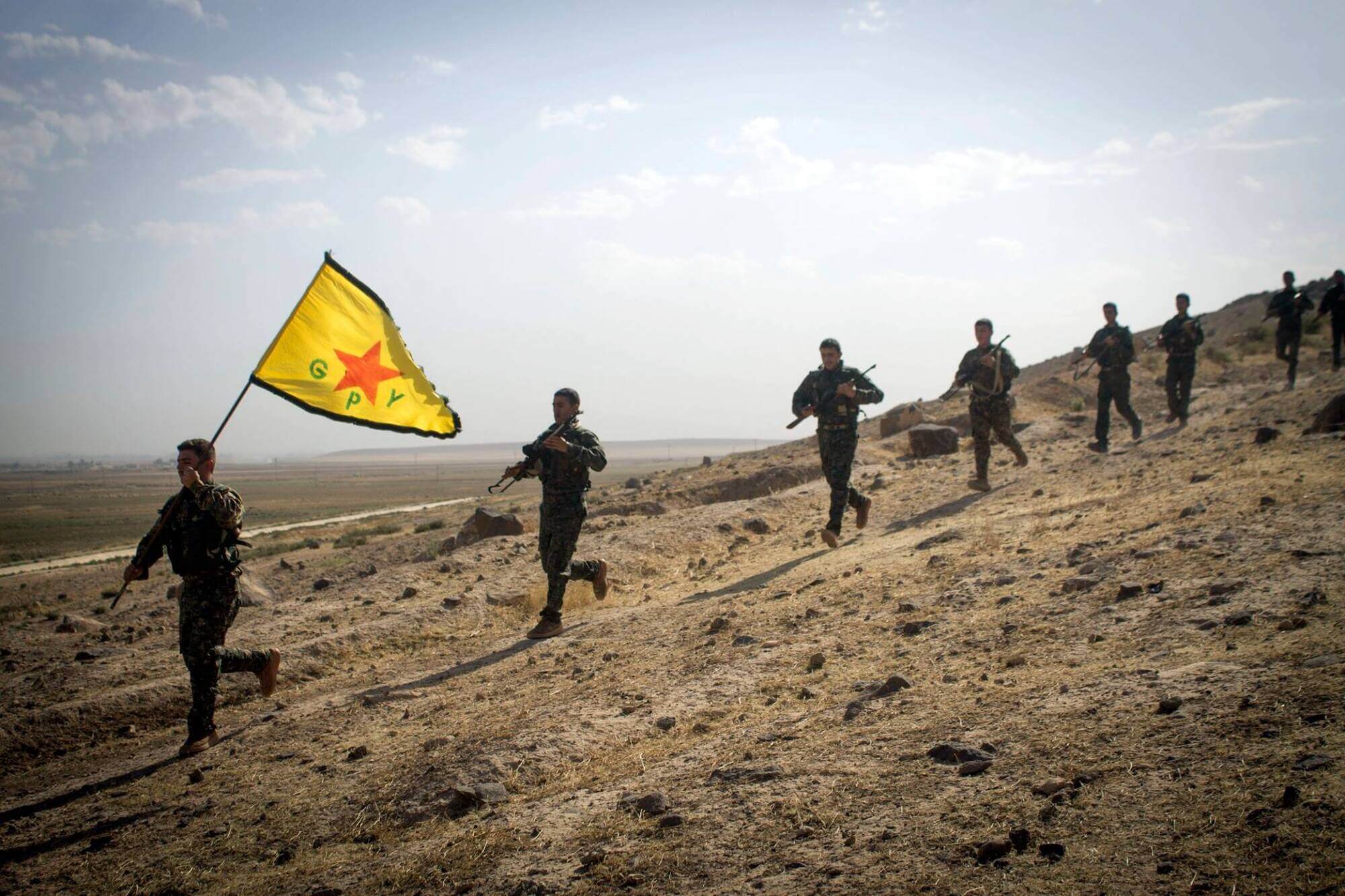 La ofensiva del ejército sirio en el noreste de Siria obliga a los los kurdos a alcanzar un acuerdo con Damasco para evitar un colapso total.