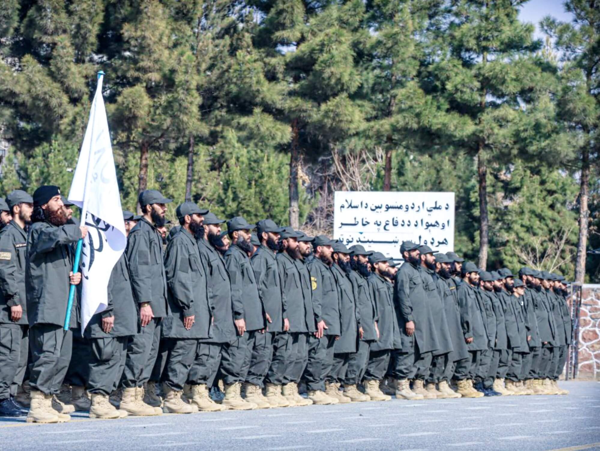 Pakistán asegura estar en "guerra abierta" con Afganistán tras el estallido de nuevos enfrentamientos armados entre ambos países.