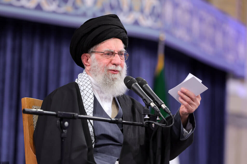 La muerte de Alí Jamenei, Líder Supremo de Irán, por los ataques de Estados Unidos e Israel agrava la crisis interna que atraviesa el país.