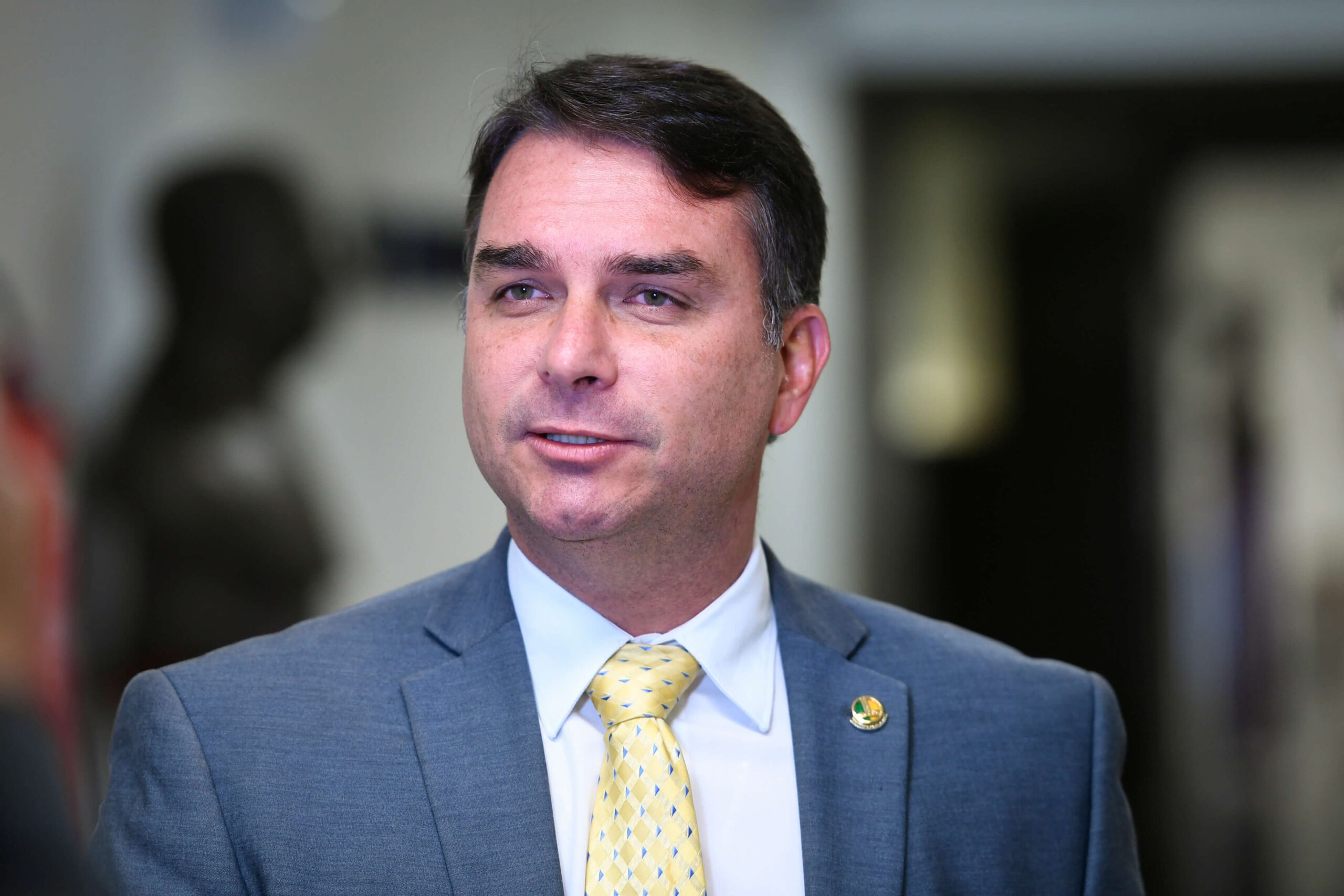 Flávio Bolsonaro, candidato del Partido Liberal a la presidencia de Brasil, ha defendido un fuerte alineamiento con Trump y Estados Unidos.