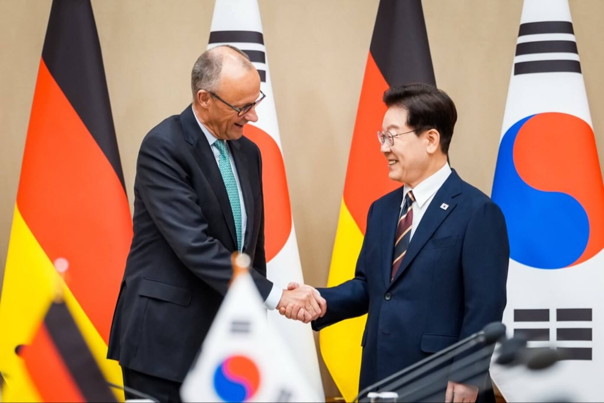 Alemania y Corea del Sur elevan sus relaciones a una asociación estratégica para reforzar la defensa, la industria y la seguridad económica.